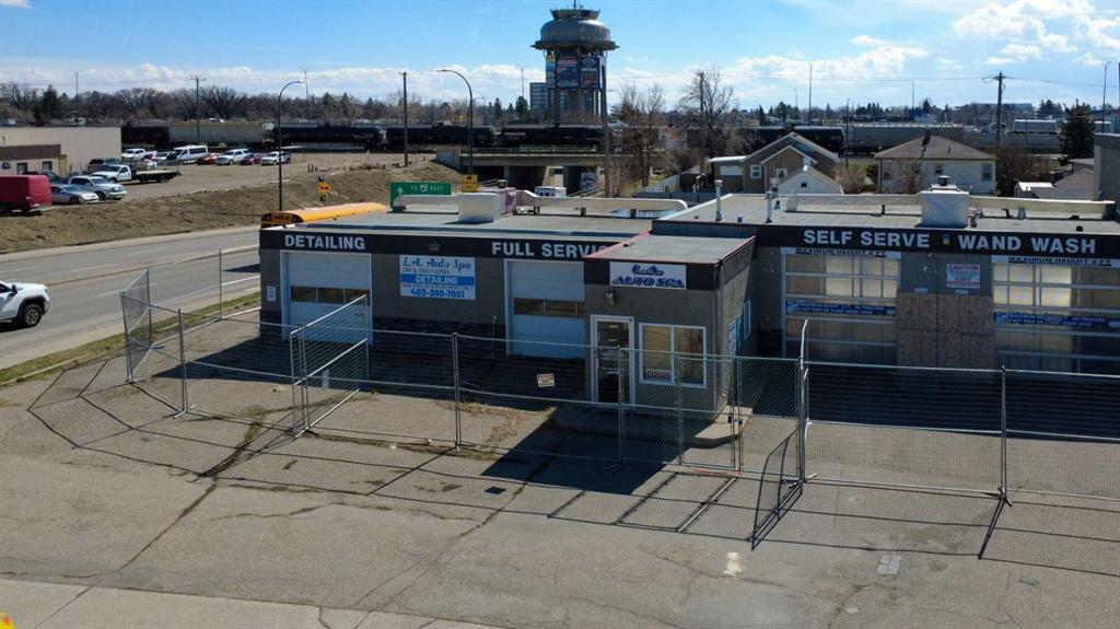 Picture for 108 Mayor Magrath Drive N