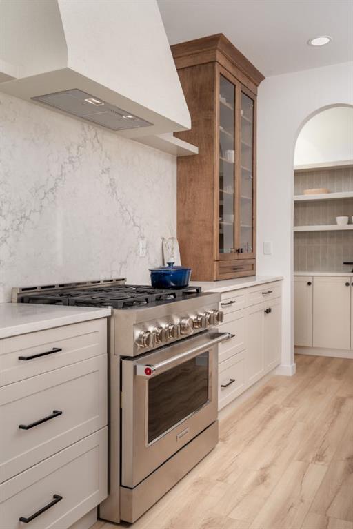 Picture for 706 Violet Place W