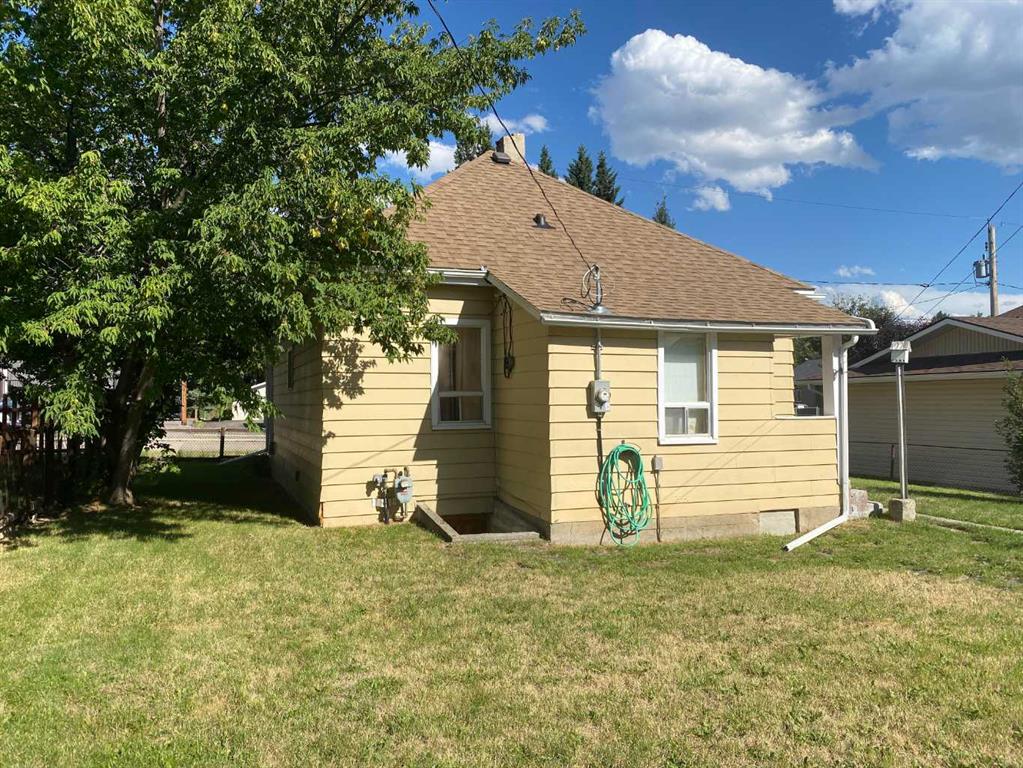 Picture for 20630 25 Avenue 