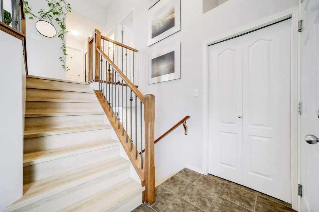 Picture for 343 Silkstone Cove W