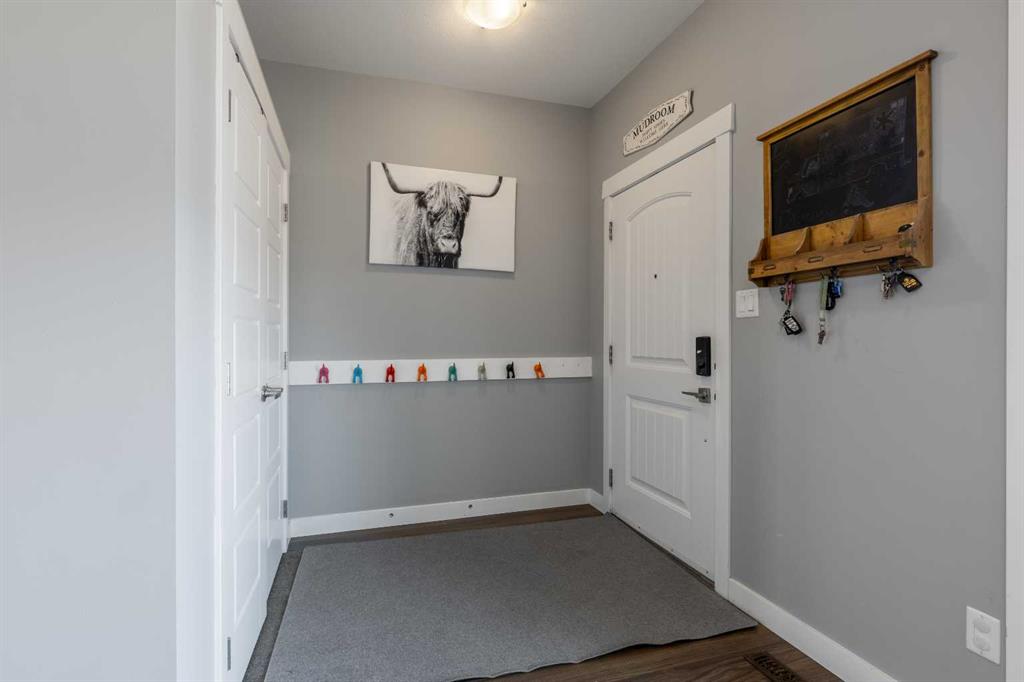 Picture for 539 Moonlight Lane W