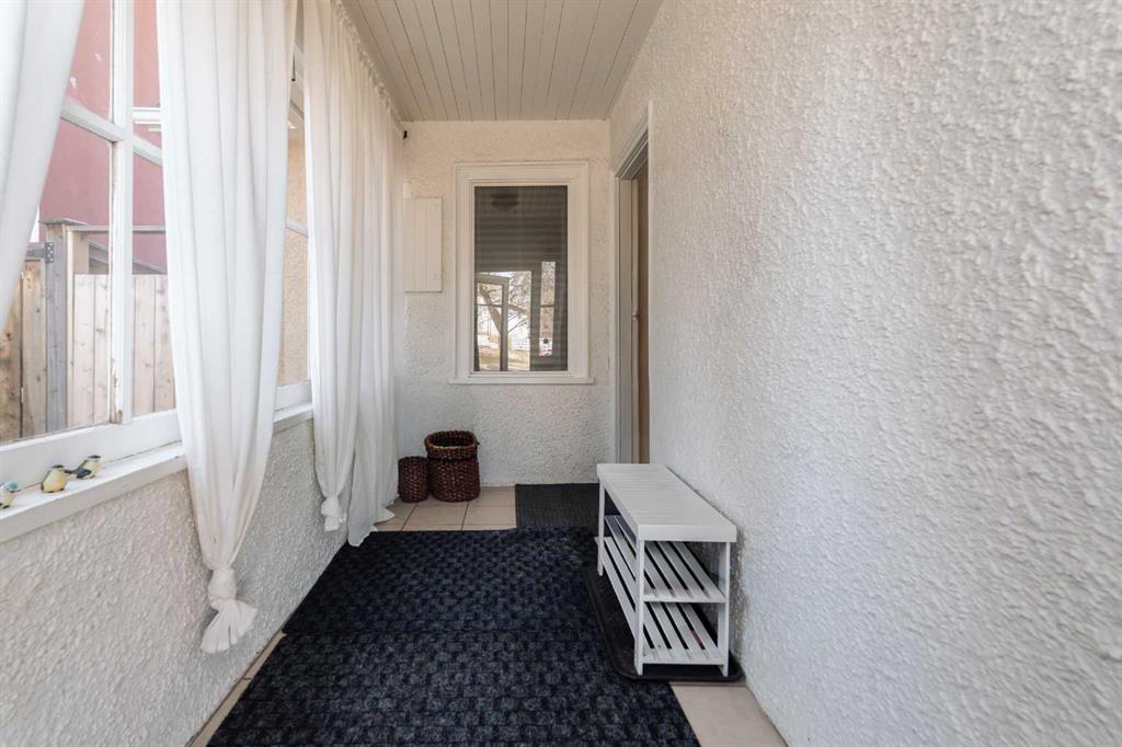 Picture for 618 9 Street S