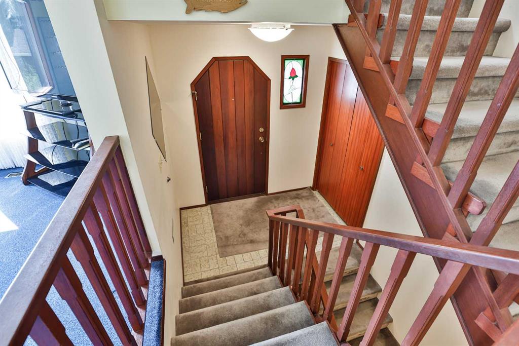 Picture for 86 Chippewa Crescent W