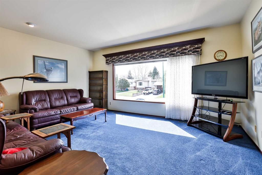 Picture for 86 Chippewa Crescent W