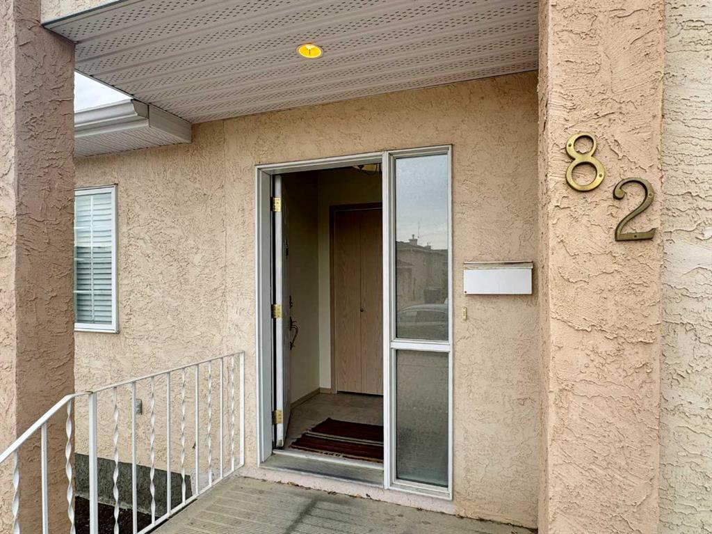 Picture for 82 Harvard Crescent W