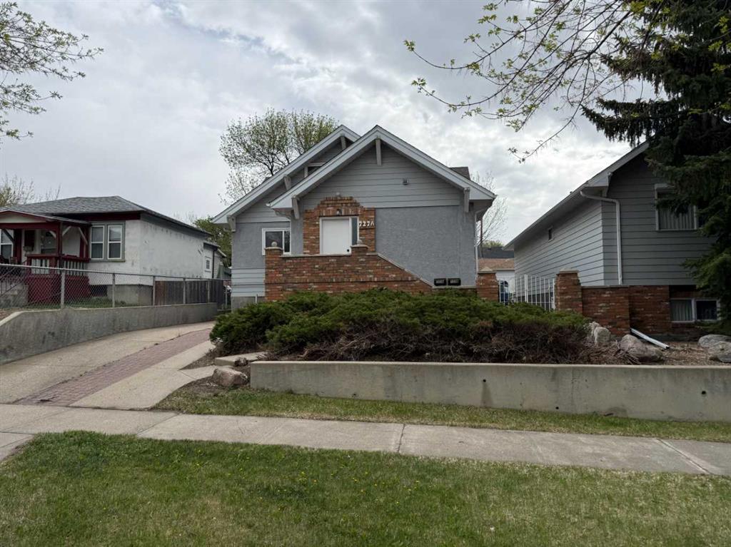 Picture for 727 8 Street S