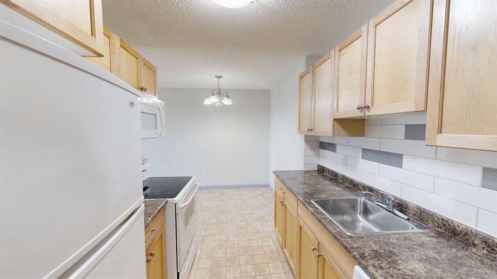 Picture for 308, 401 Columbia Boulevard W