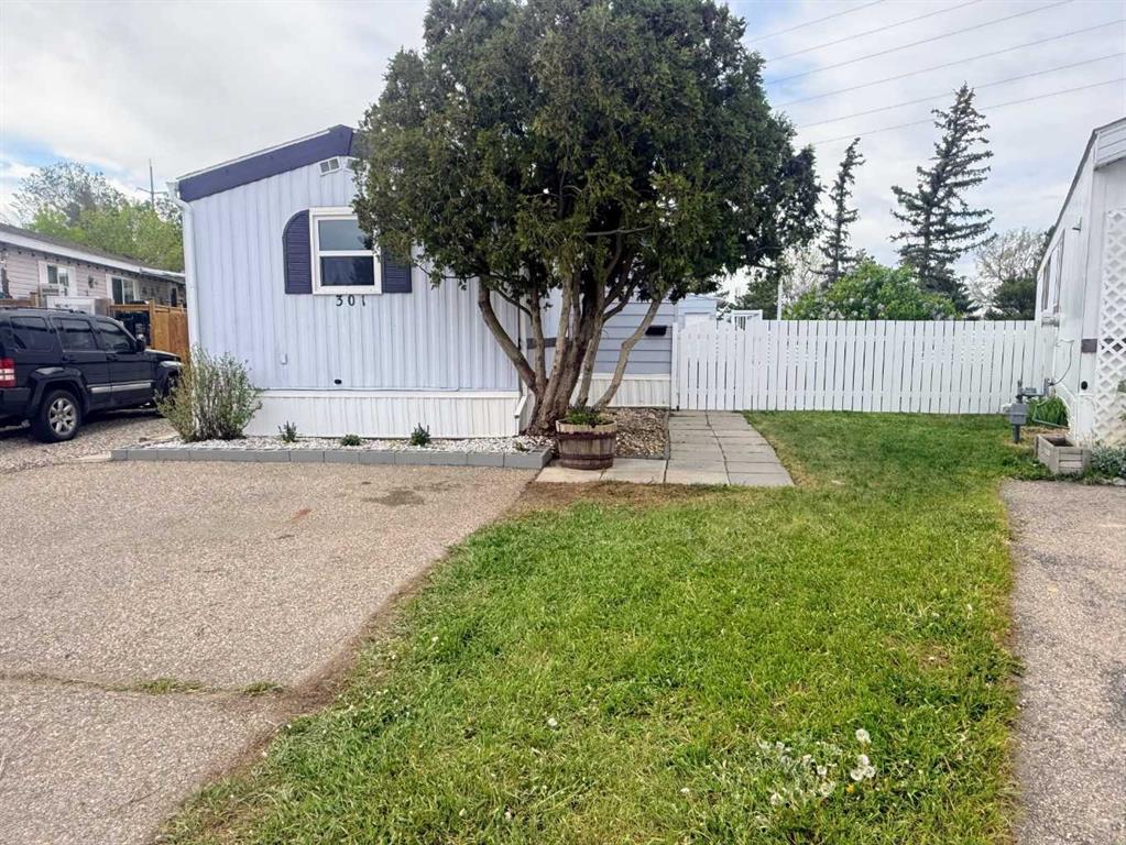 Picture for 301, 2300 13 Street N