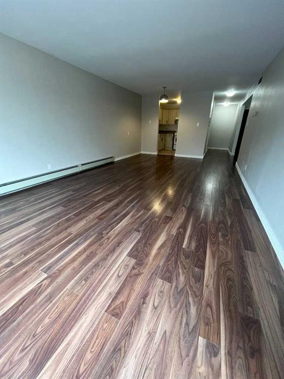Picture for 208, 65 Temple Boulevard W
