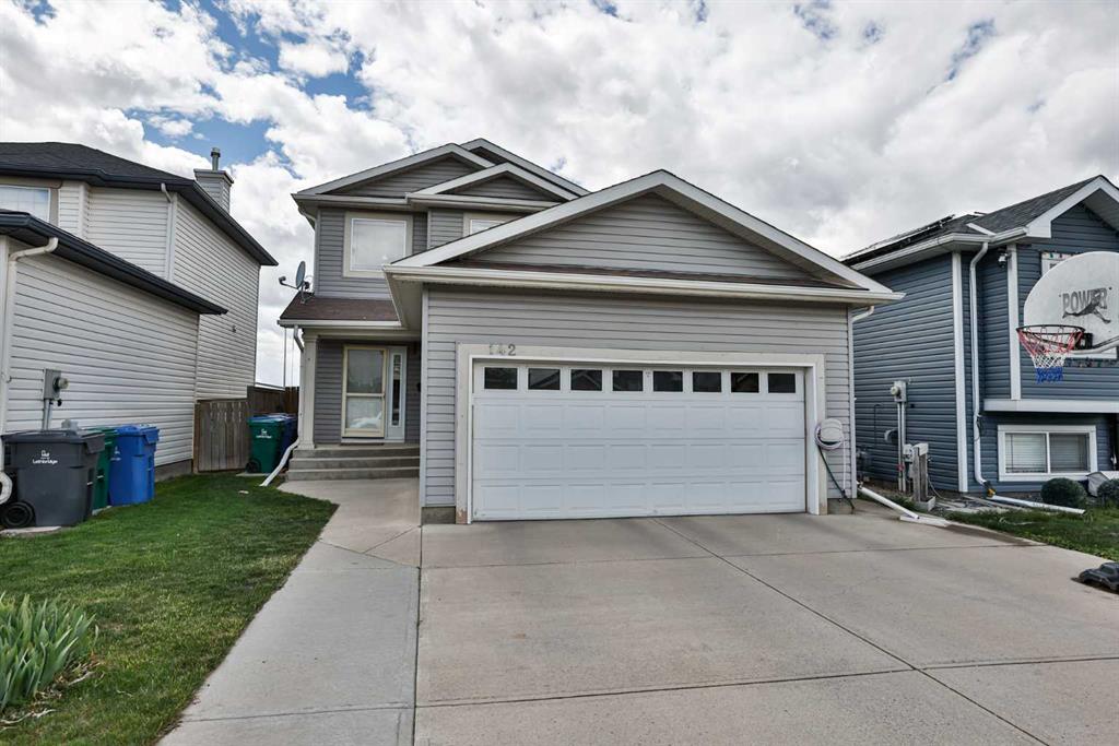 Picture for 142 Peigan Court W
