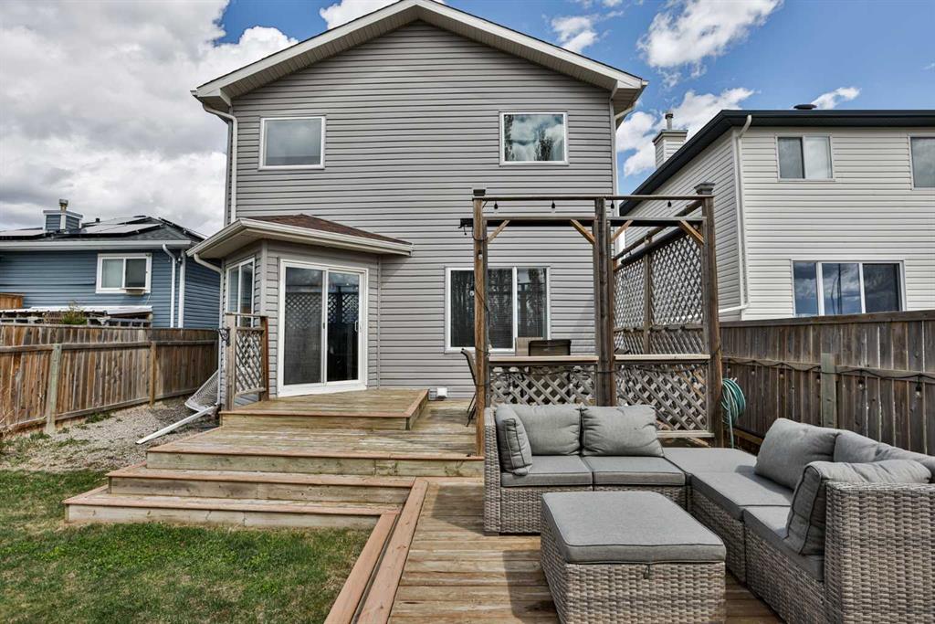Picture for 142 Peigan Court W
