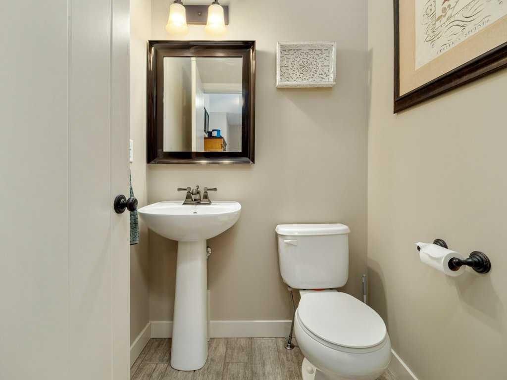 Picture for 147 Riverpark Boulevard W