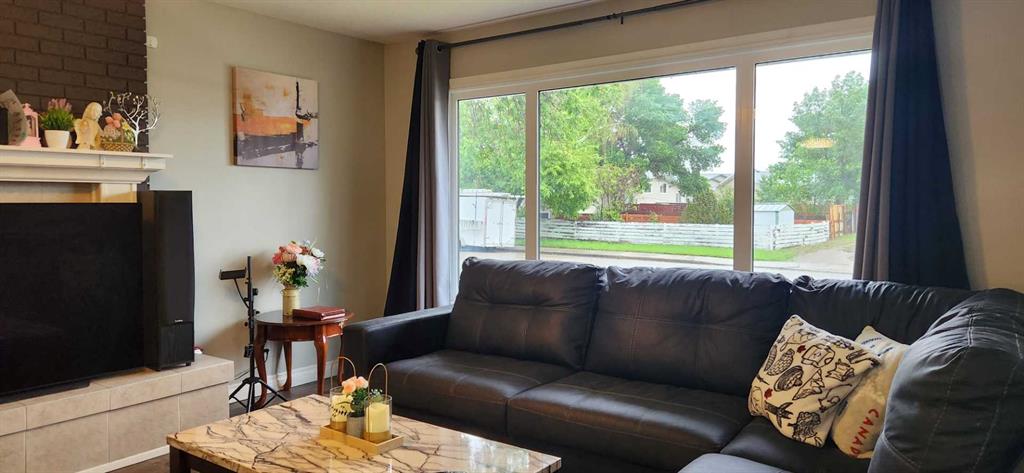 Picture for 526 33 Street S