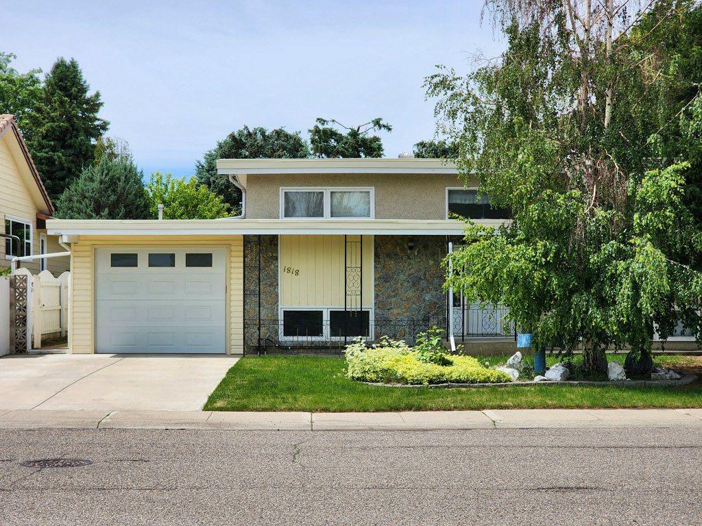 Picture for 1818 Lakeside Road S