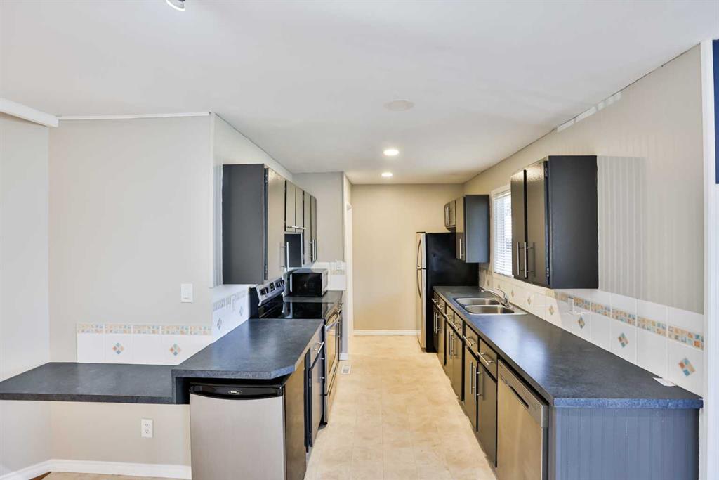 Picture for 41 W 300 N   https://www.cirrealty.ca/reb/ldar/4/A2259384_12.jpg