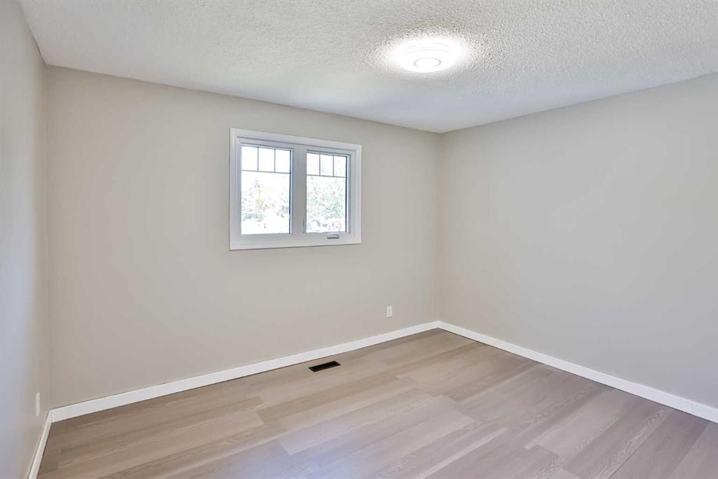 Picture for 41 W 300 N   https://www.cirrealty.ca/reb/ldar/4/A2259384_15.jpg