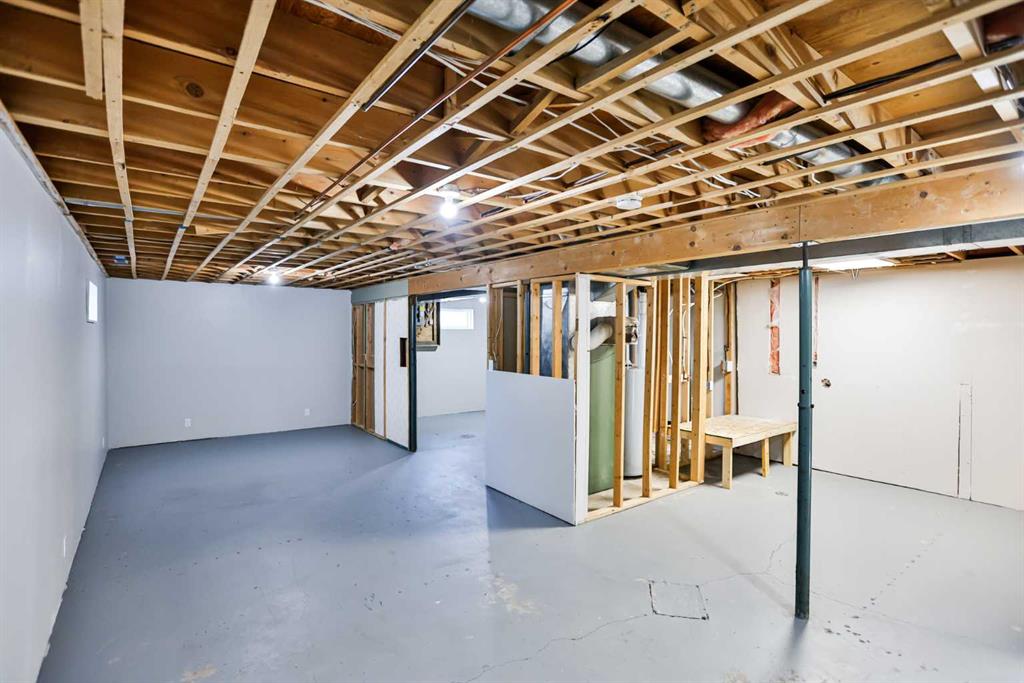 Picture for 41 W 300 N   https://www.cirrealty.ca/reb/ldar/4/A2259384_17.jpg