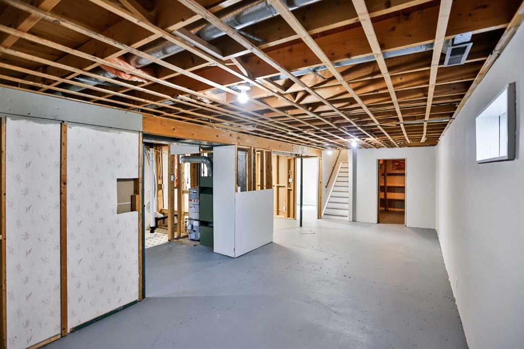 Picture for 41 W 300 N   https://www.cirrealty.ca/reb/ldar/4/A2259384_19.jpg
