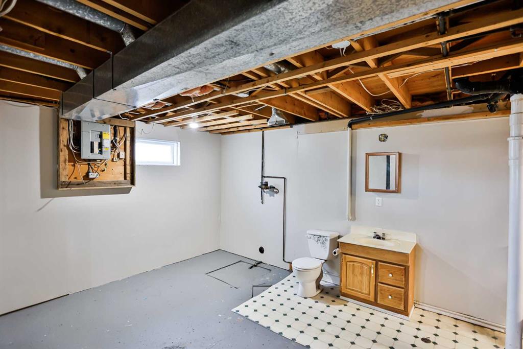 Picture for 41 W 300 N   https://www.cirrealty.ca/reb/ldar/4/A2259384_20.jpg