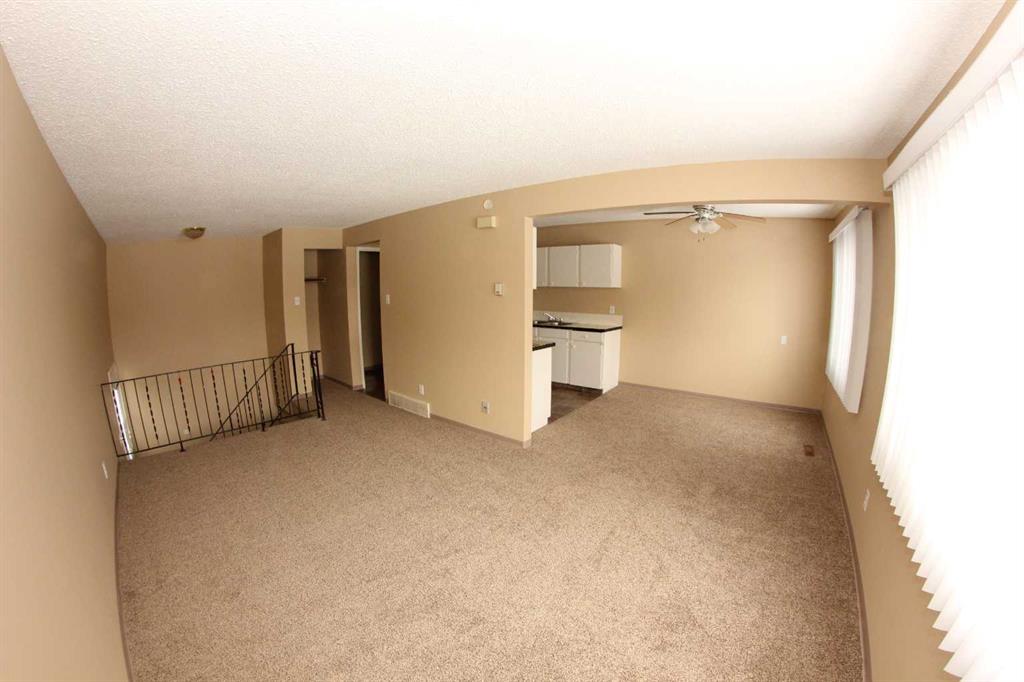 Picture for 4, 1713 St Edward's Boulevard N Picture for 4, 1713 St Edward's Boulevard N