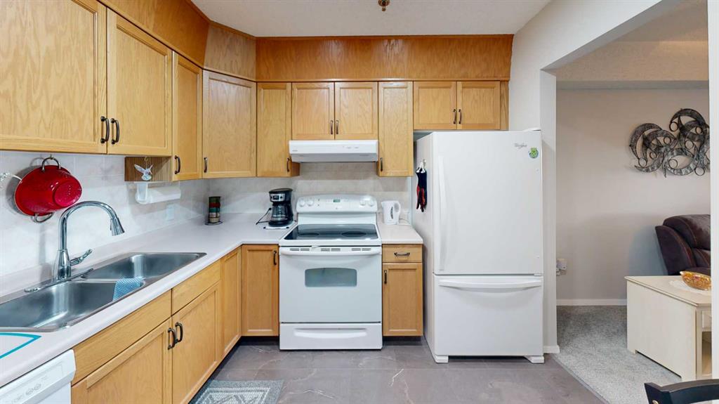 Picture for 208, 20 3 Street S