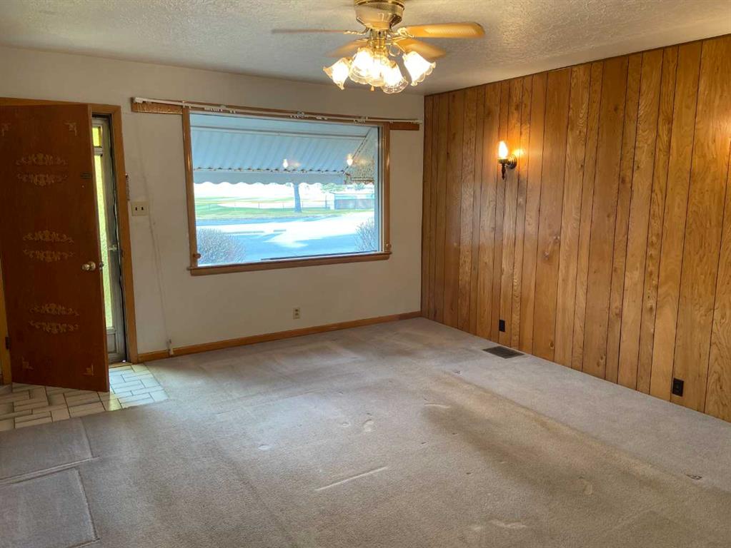 Picture for 629 Stafford Drive N