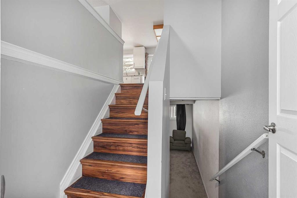 Picture for 55 Chippewa Crescent W