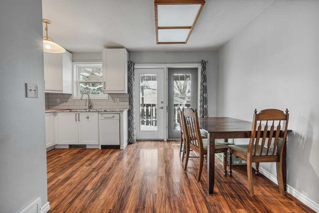 Picture for 55 Chippewa Crescent W