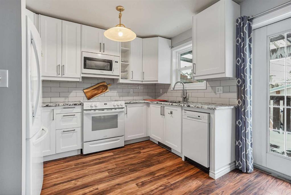 Picture for 55 Chippewa Crescent W