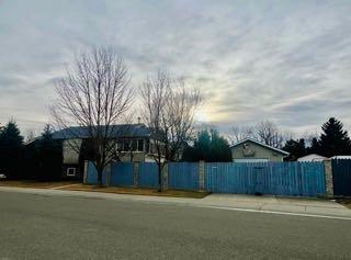 Picture for 202 Ojibwa Place W