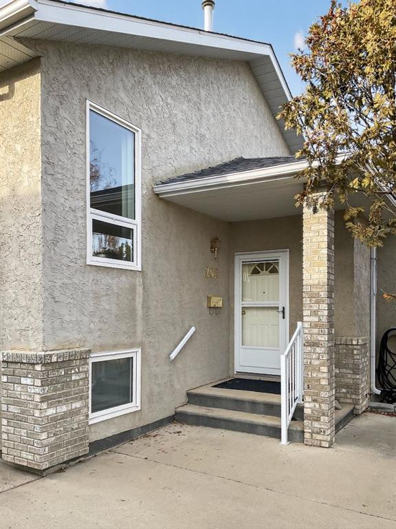 Picture for 202 Ojibwa Place W