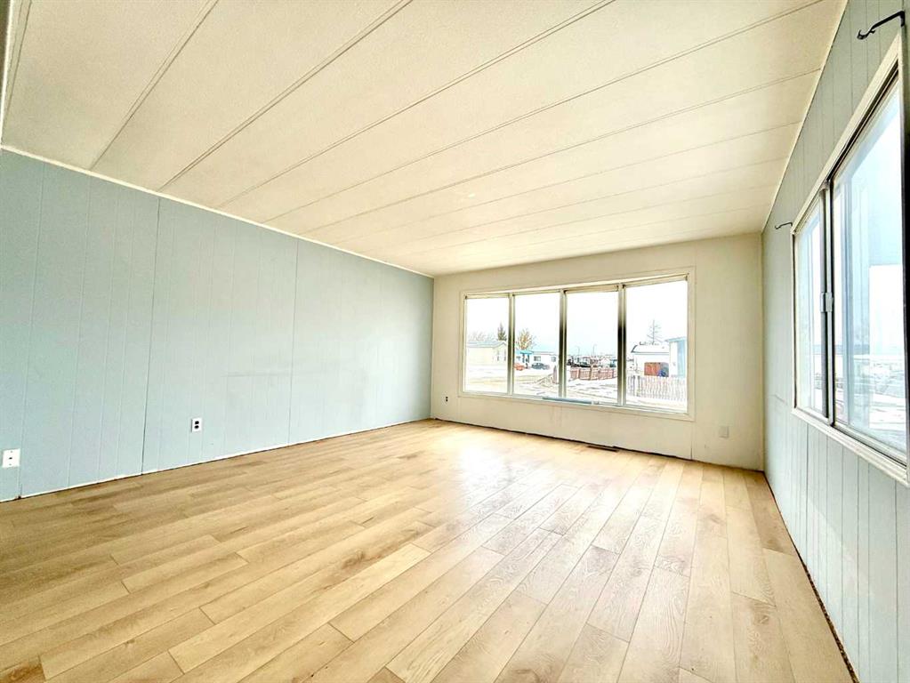 Picture for 33, 895 Elizabeth Street 