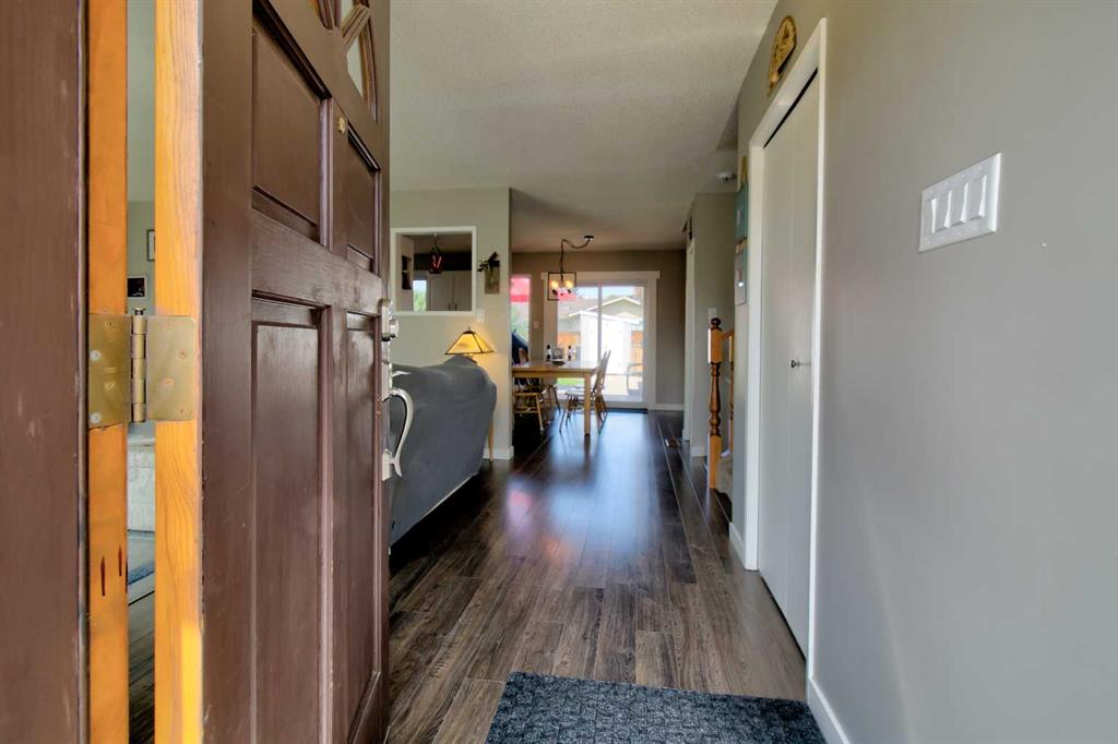 Picture for 11 Erminedale Place N