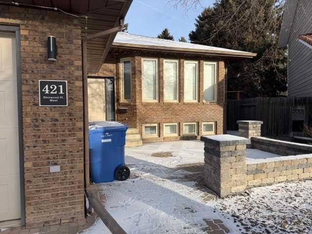 Picture for 421 Sherwood Place W