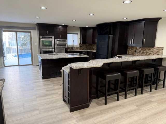 Picture for 421 Sherwood Place W