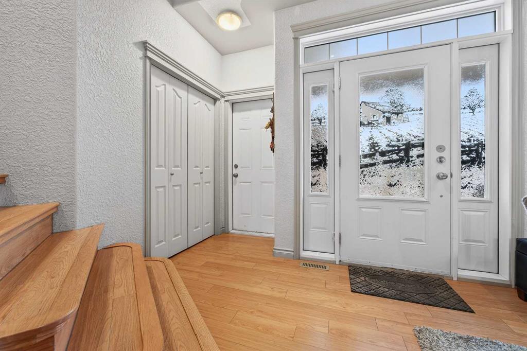 Picture for 388 Grizzly Crescent N