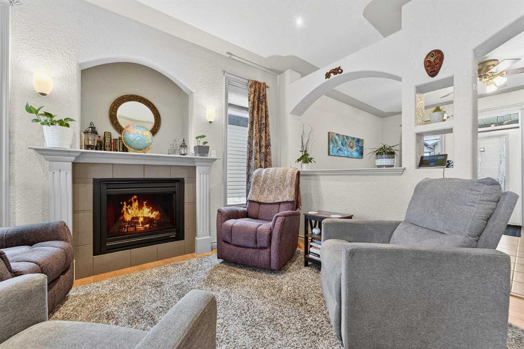 Picture for 388 Grizzly Crescent N