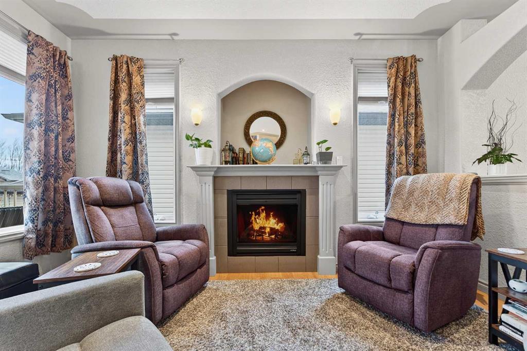 Picture for 388 Grizzly Crescent N