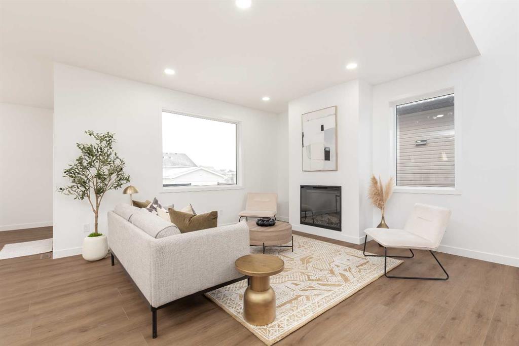 Picture for 332 Rivergrove Chase W