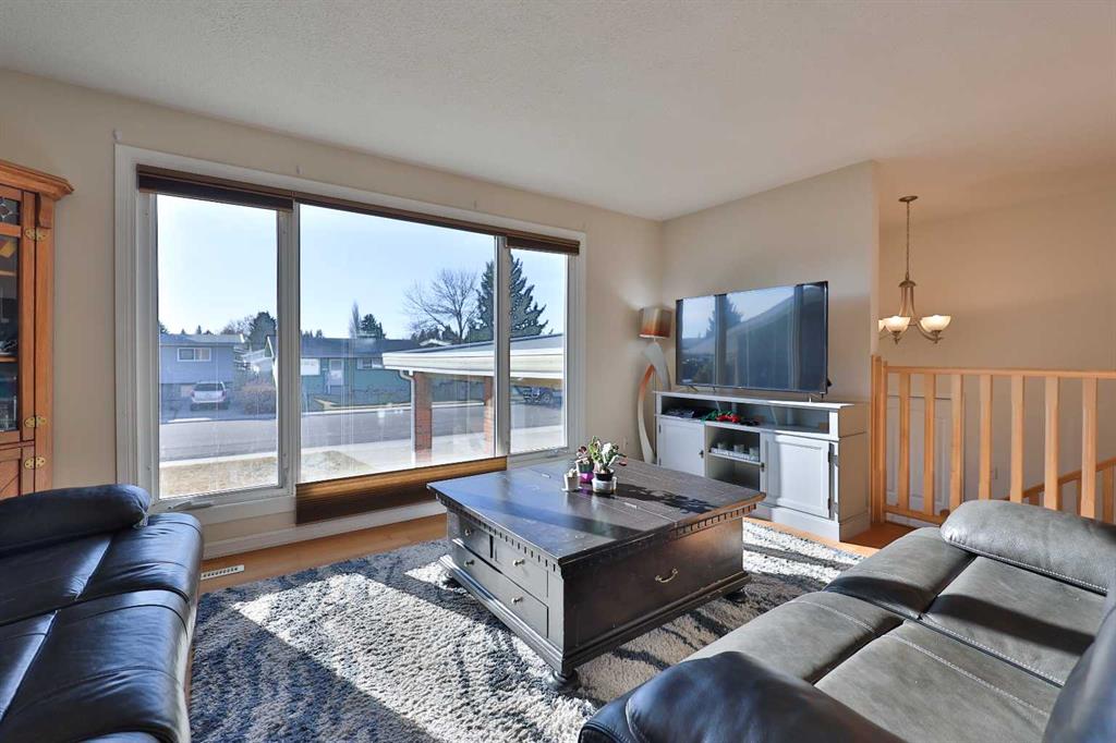 Picture for 1413 20 Avenue N