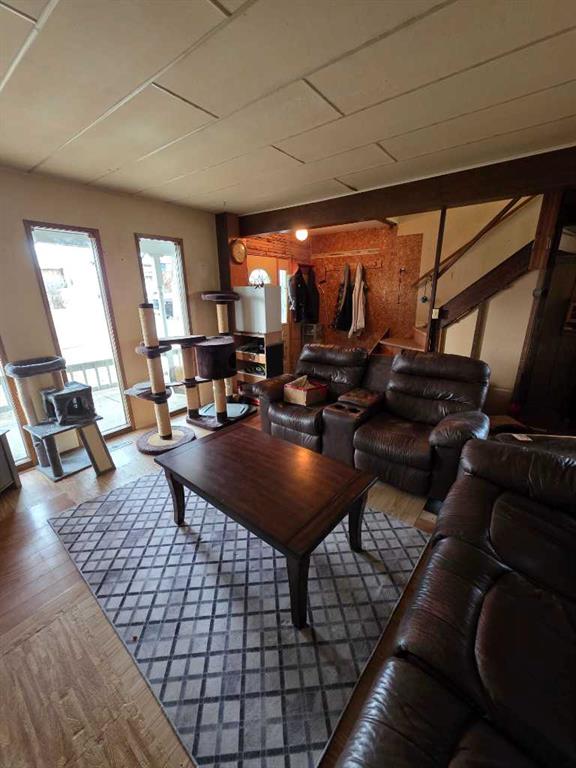 Picture for 957 8 Street S