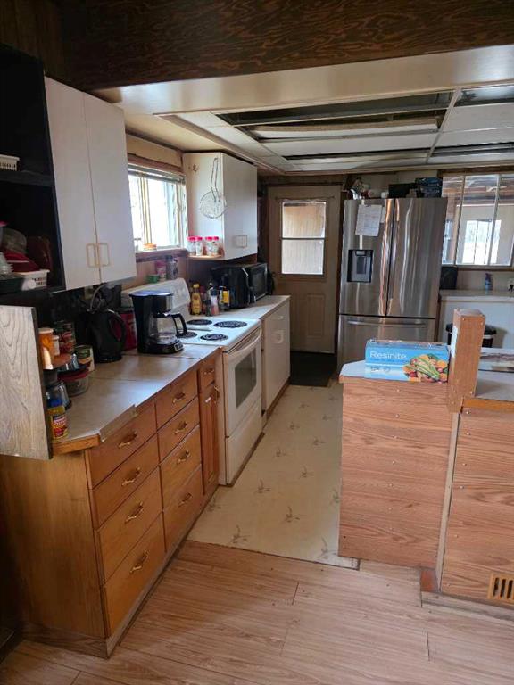 Picture for 957 8 Street S