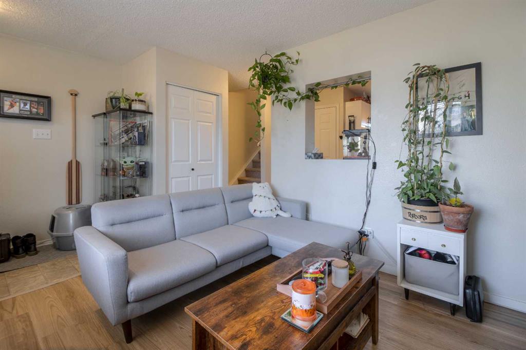 Picture for 36, 1601 23 Street N