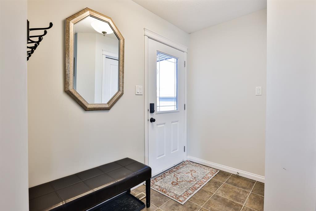 Picture for 437 Twinriver Road W