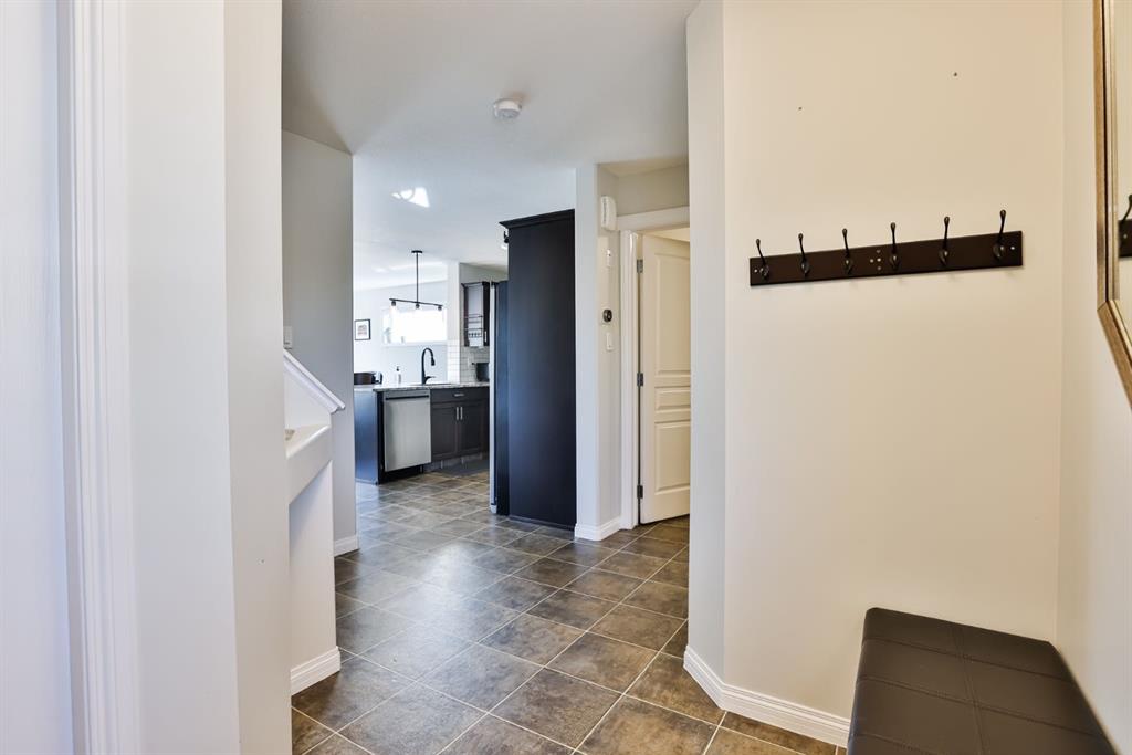 Picture for 437 Twinriver Road W