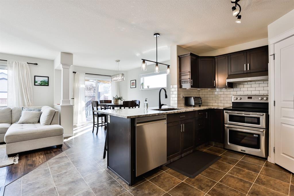 Picture for 437 Twinriver Road W