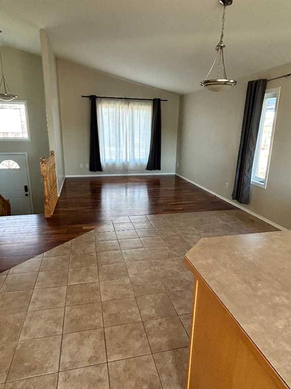 Picture for 19 Rivergreen Road W