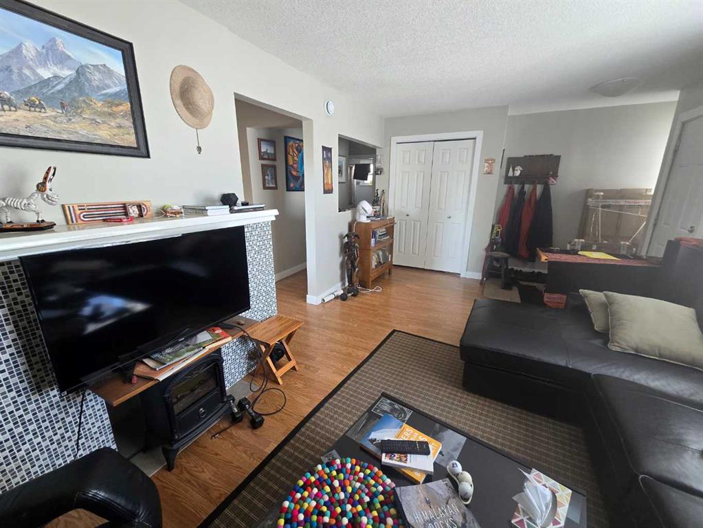 Picture for 1414 14 Avenue S