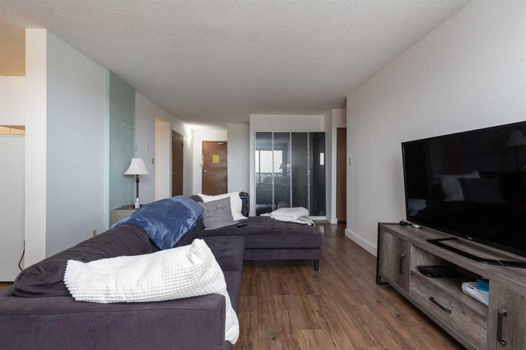 Picture for 515, 5 Berkley Place W