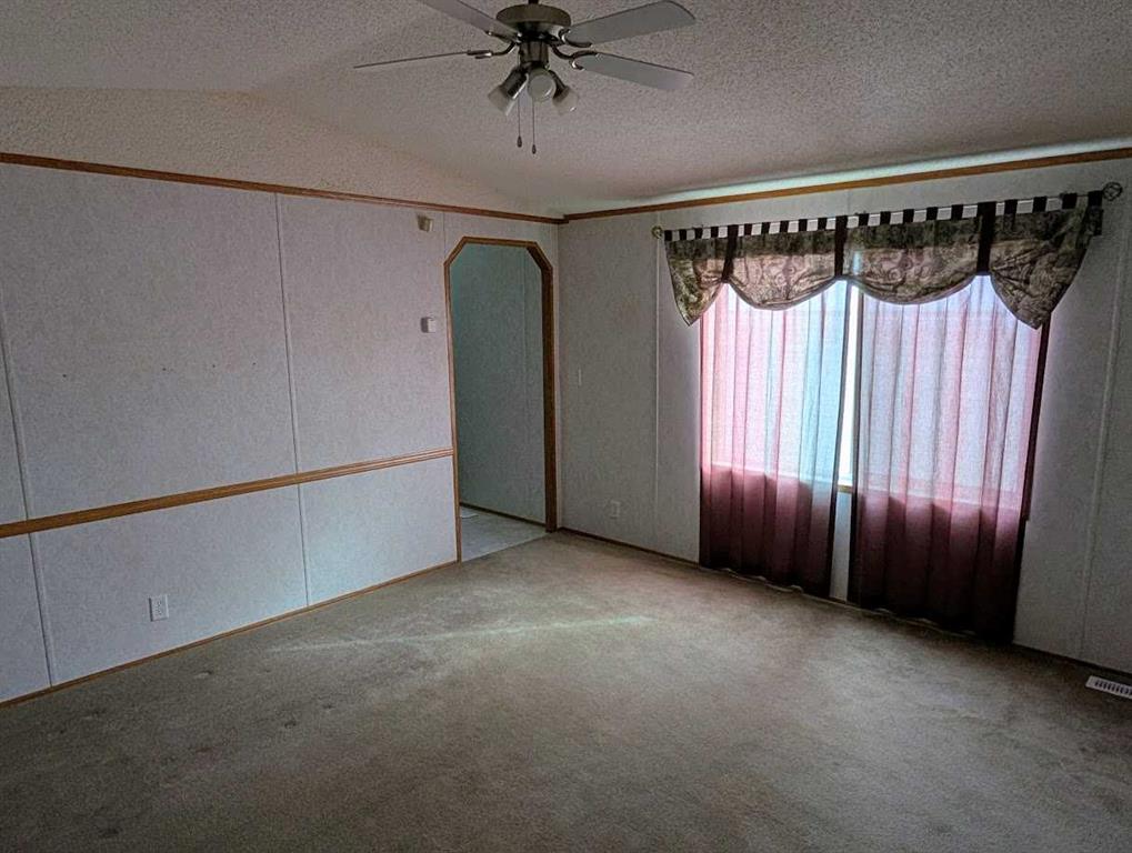 Picture for 211 Railway Avenue 